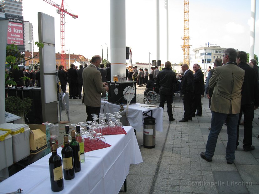 2011_04_28 Maibaumaufstellen in St. Poelten (39)
